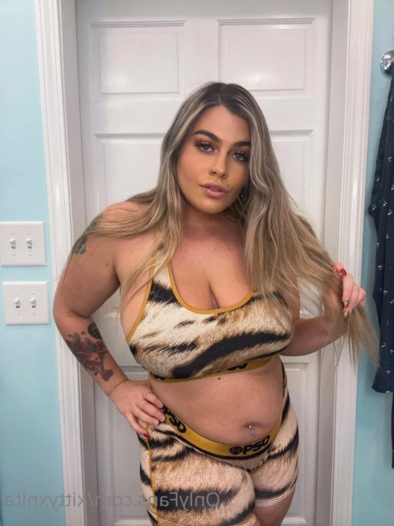 XXX Nudes on Wall 🥵 [ kittykuncensored ] Onlyfans leaked photo 3220300 on Hotleaks.tv