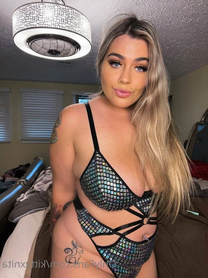 XXX Nudes on Wall 🥵 [ kittykuncensored ] Onlyfans leaked photo 3220528 on Hotleaks.tv