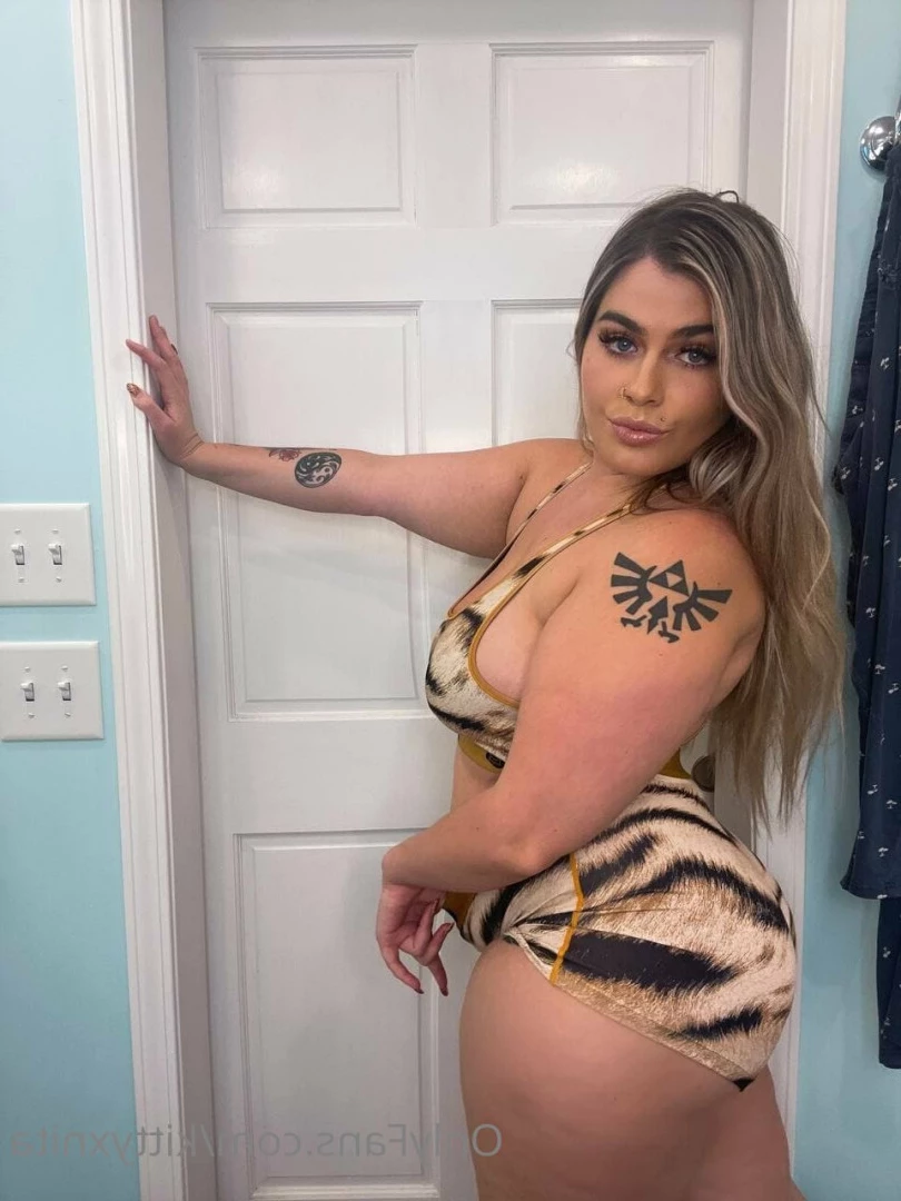 XXX Nudes on Wall 🥵 [ kittykuncensored ] Onlyfans leaked photo 5901774 on Hotleaks.tv