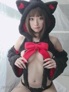 3976135