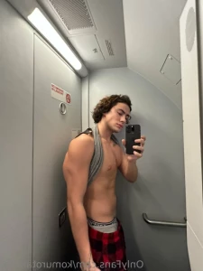 14744935