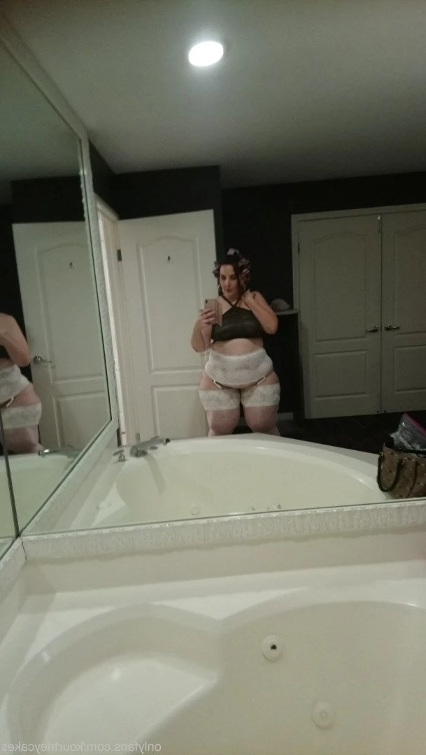 Kourtney Cakes [ kourtneycakes ] Onlyfans leaked photo 3118160 on Hotleaks.tv