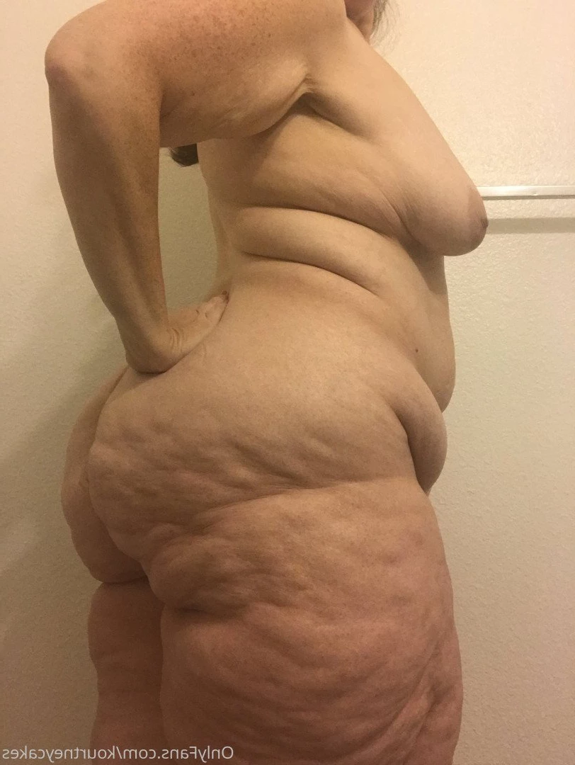 Kourtney Cakes [ kourtneycakes ] Onlyfans leaked photo 3133978 on Hotleaks.tv