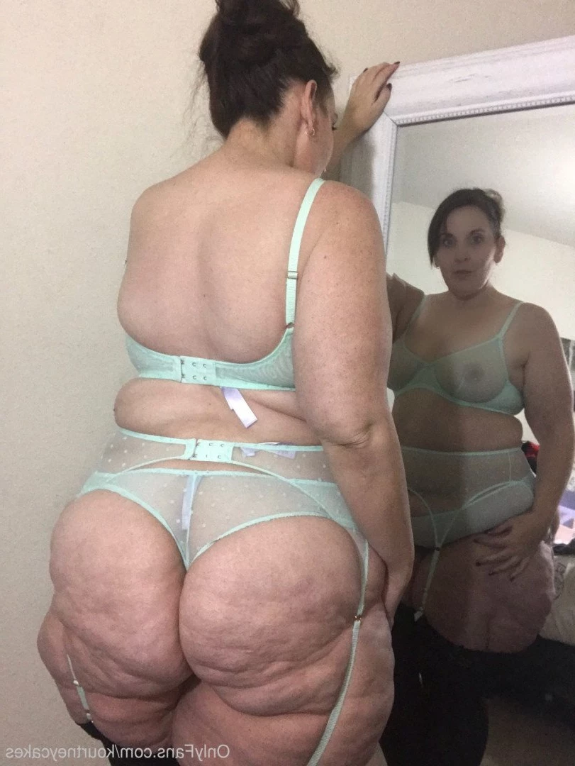 Kourtney Cakes [ kourtneycakes ] Onlyfans leaked photo 3138472 on Hotleaks.tv