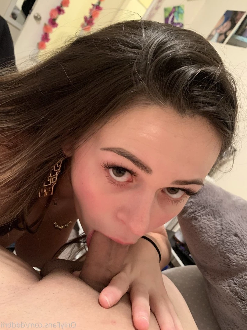 daddy’s naughty girl [ dddbrii ] Onlyfans leaked photo 308468 on Hotleaks.tv