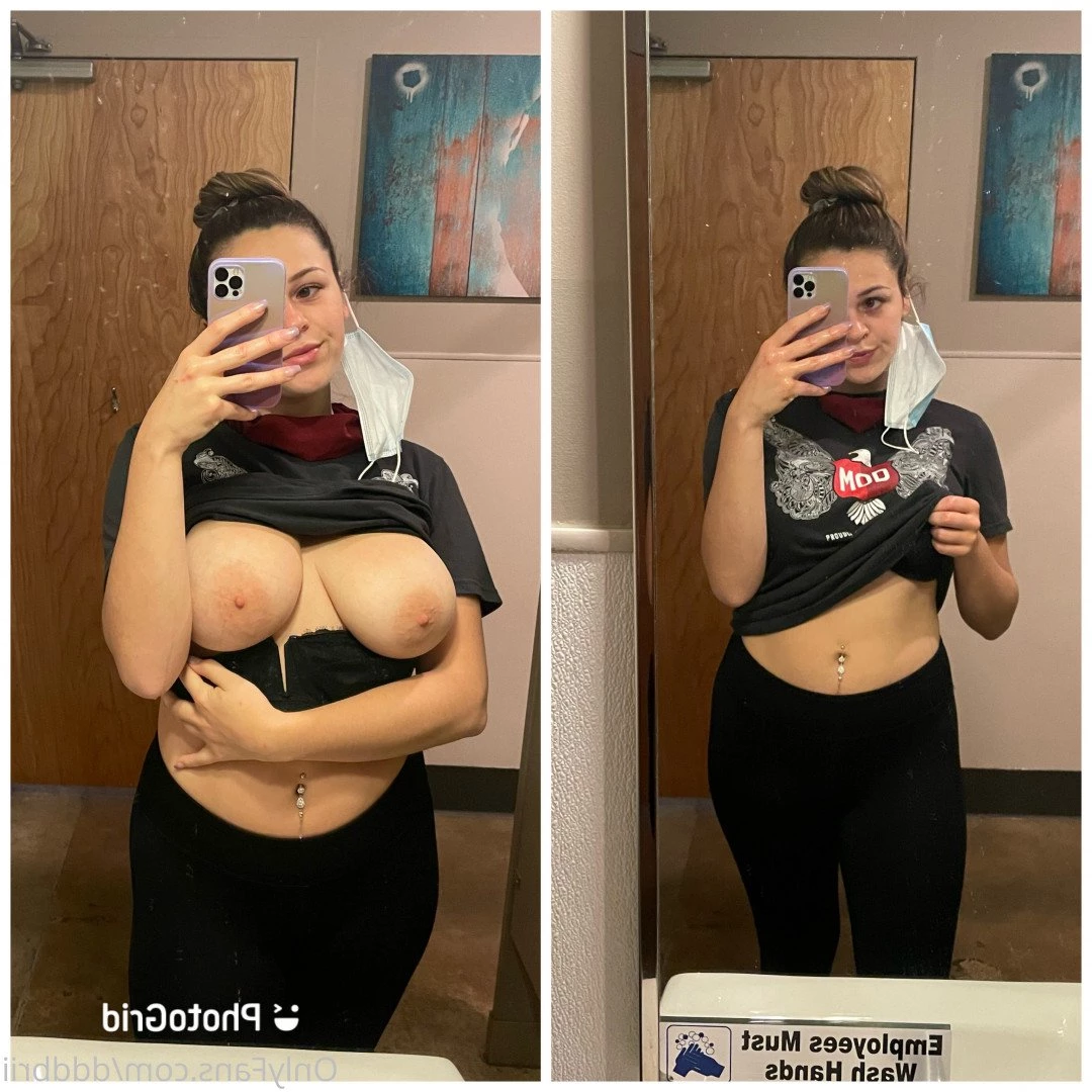 daddy’s naughty girl [ dddbrii ] Onlyfans leaked photo 308474 on Hotleaks.tv