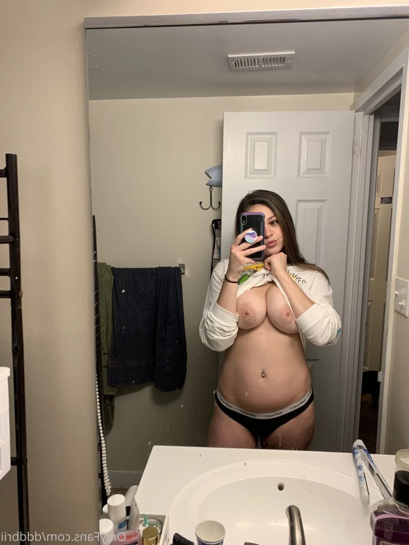 daddy’s naughty girl [ dddbrii ] Onlyfans leaked photo 308505 on Hotleaks.tv