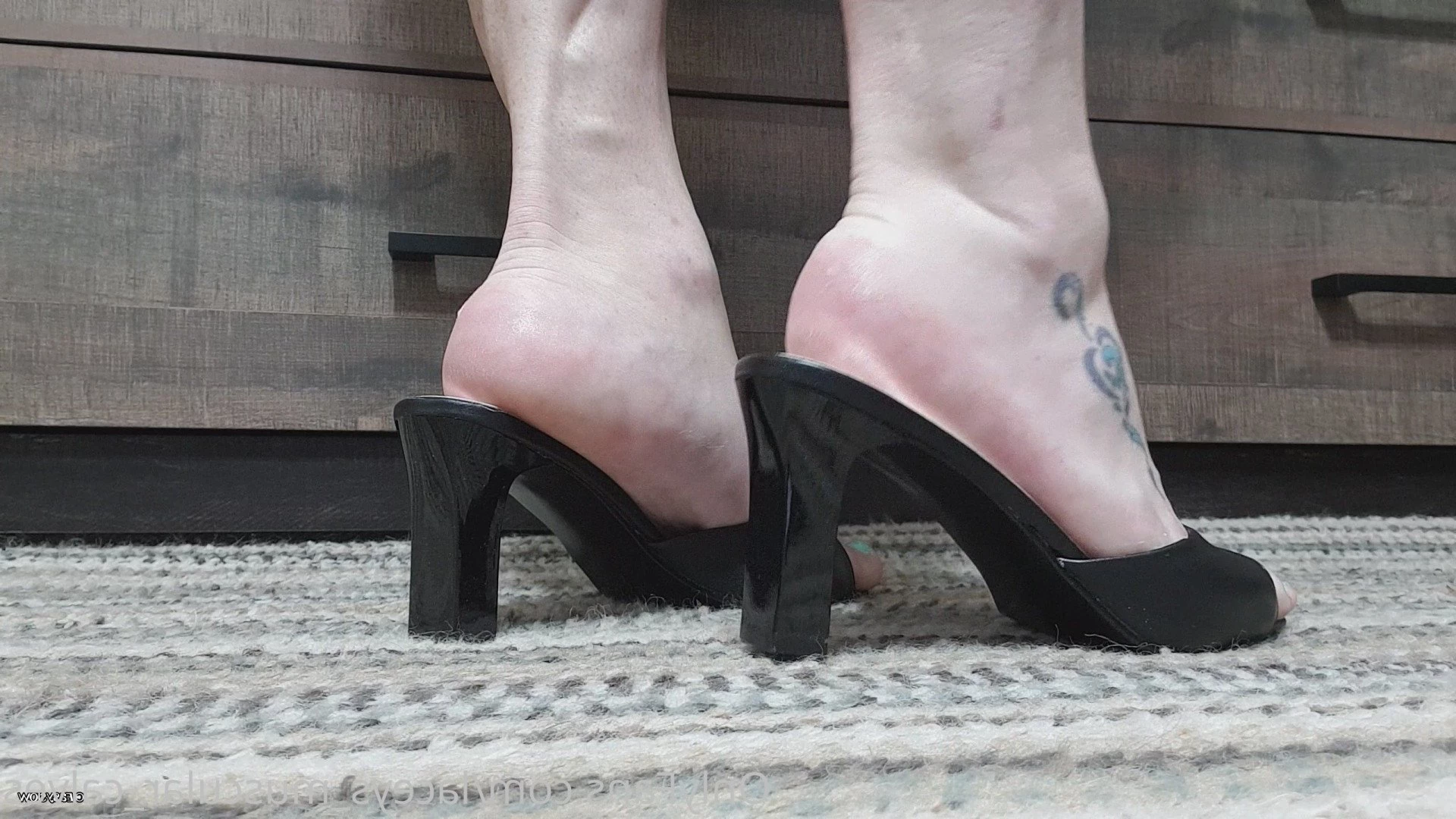 Ms Lacey Loveless [ laceys_muscular_calves ] Onlyfans leaked photo 3451959 on Hotleaks.tv
