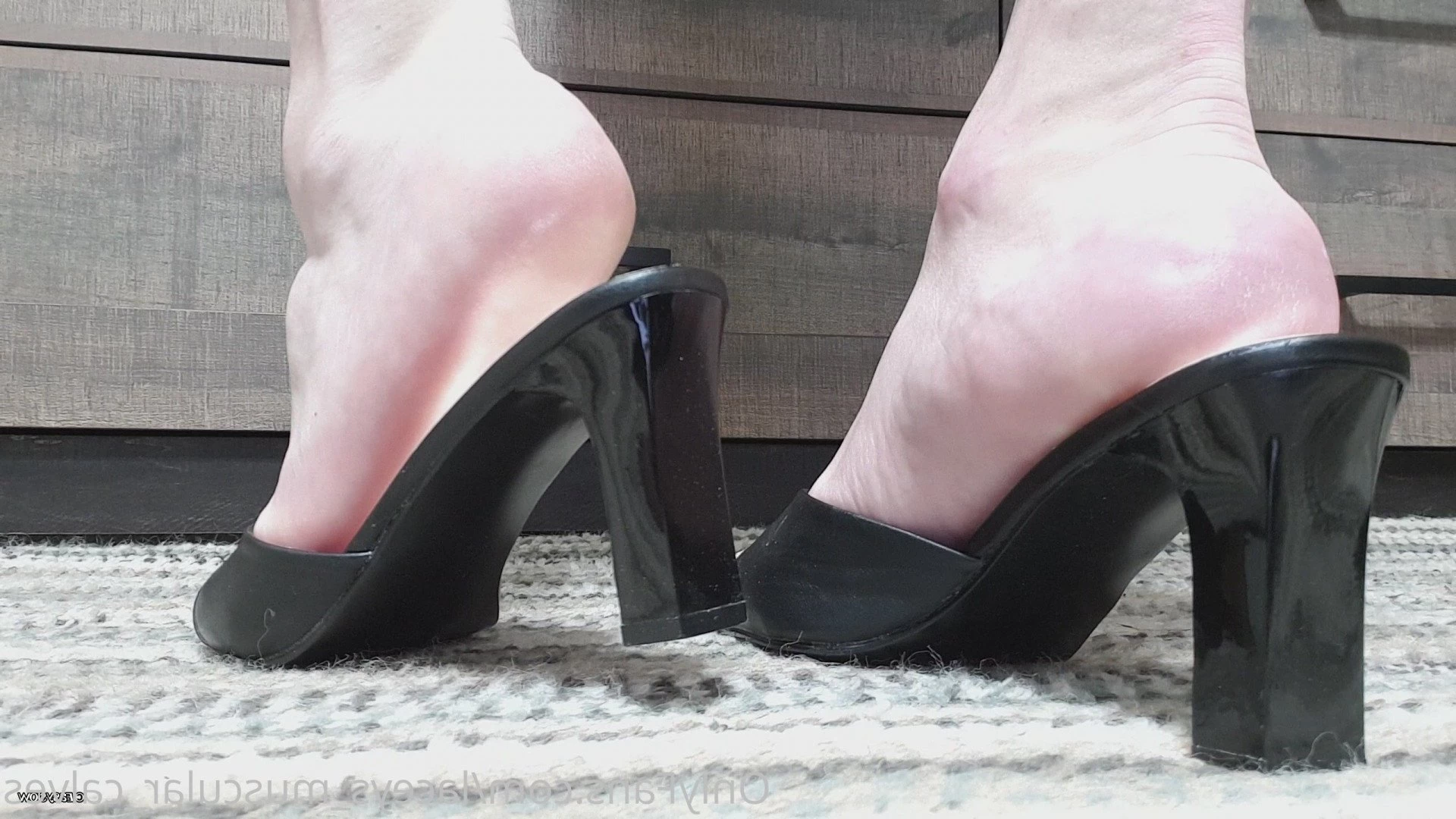 Ms Lacey Loveless [ laceys_muscular_calves ] Onlyfans leaked photo 3452481 on Hotleaks.tv