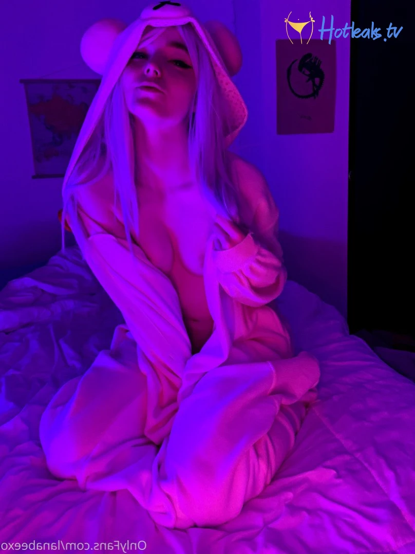 Lana Bee 🐶 (they/them) [ lanabeexo ] Onlyfans leaked photo 3236110 on Hotleaks.tv