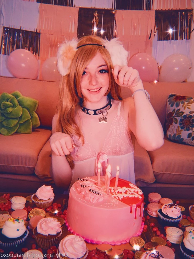 Lana Bee 🐶 (they/them) [ lanabeexo ] Onlyfans leaked photo 3240726 on Hotleaks.tv