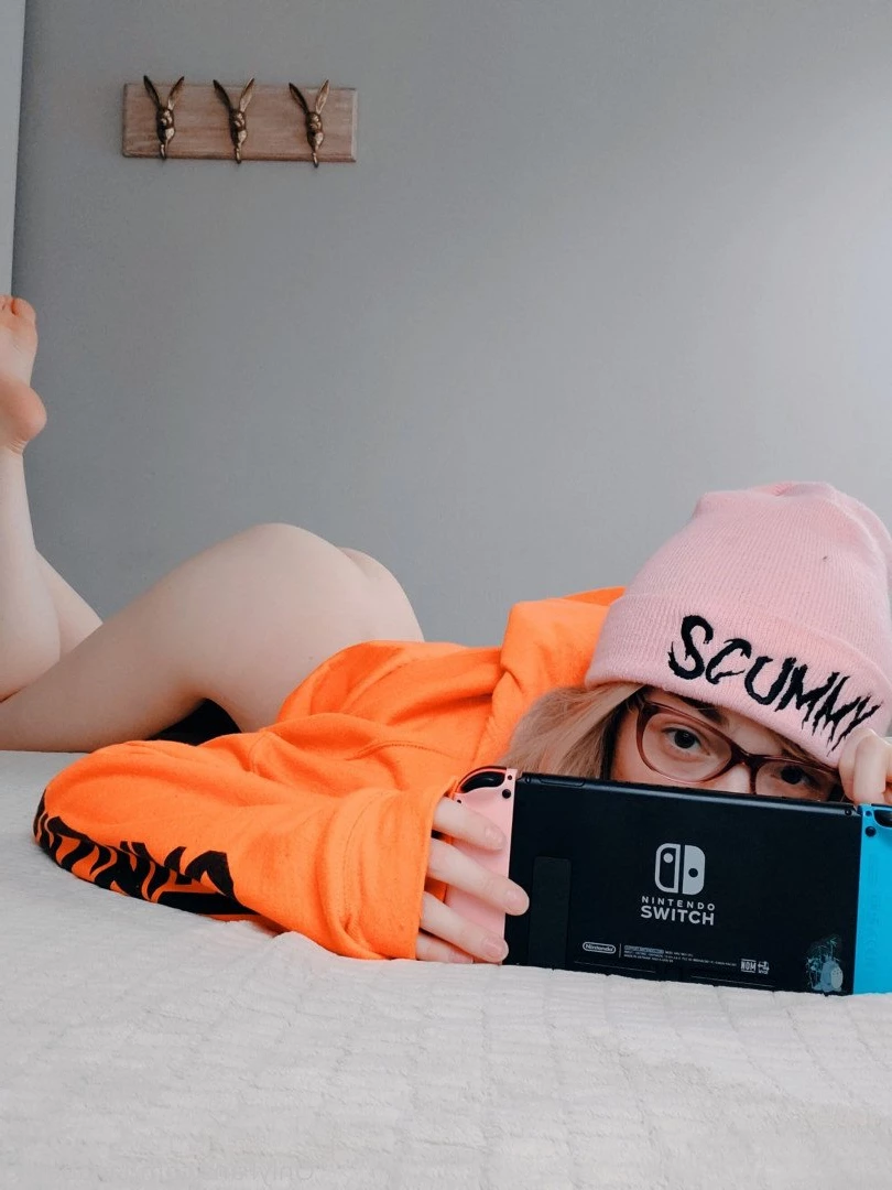 Lana Bee 🐶 (they/them) [ lanabeexo ] Onlyfans leaked photo 3255506 on Hotleaks.tv