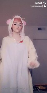 Lana Bee 🐶 (they/them) [ lanabeexo ] Onlyfans leaked video 4030628 on Hotleaks.tv