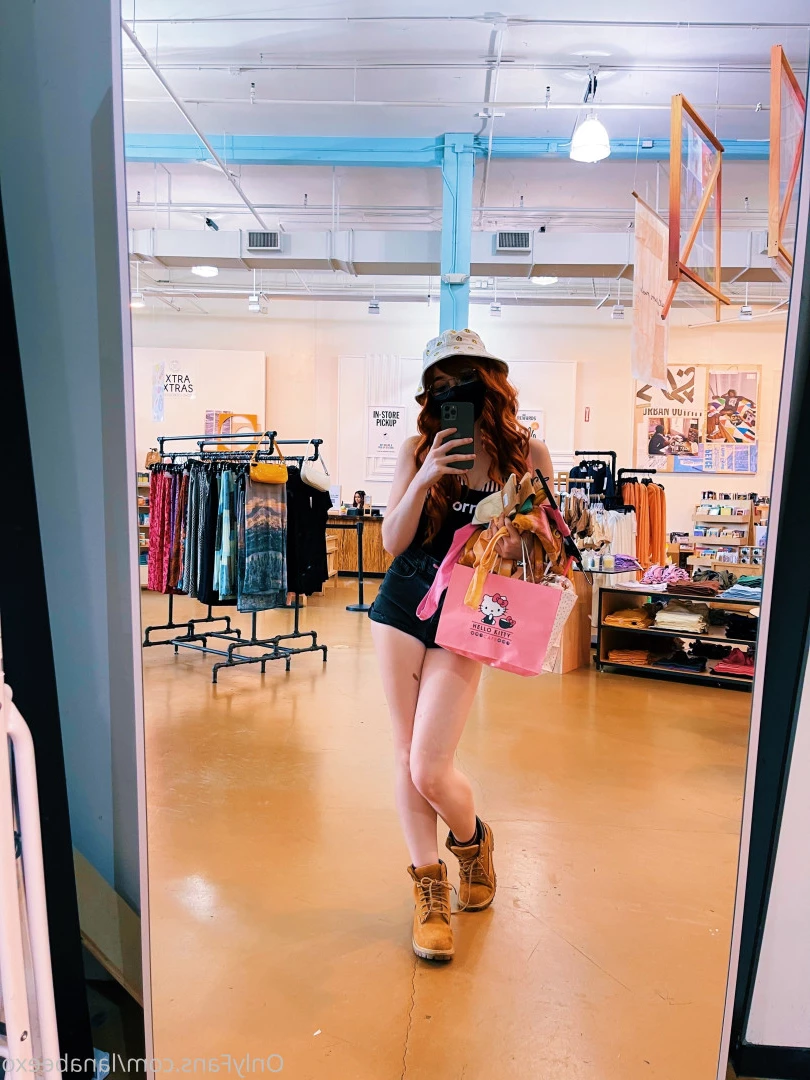 Lana Bee 🐶 (they/them) [ lanabeexo ] Onlyfans leaked photo 9439681 on Hotleaks.tv
