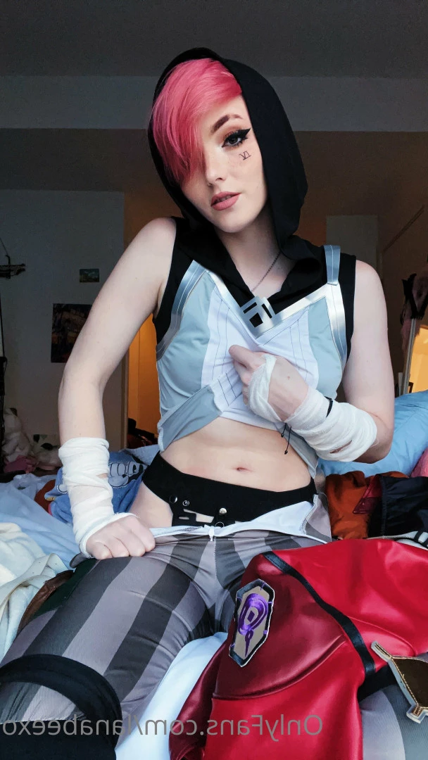 Lana Bee 🐶 (they/them) [ lanabeexo ] Onlyfans leaked photo 9440527 on Hotleaks.tv