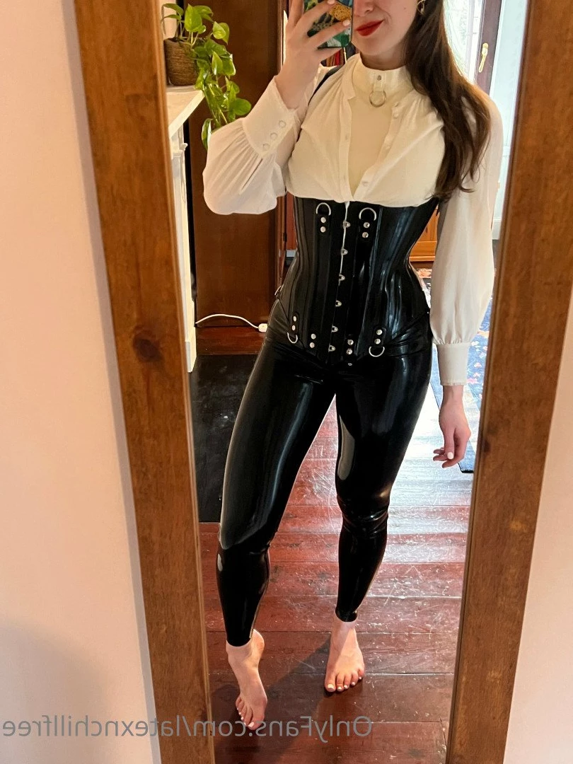 🆓🖤Miss Chill‘s Clips - LATEXnCHILL [ latexnchillfree ] Onlyfans leaked photo 3229176 on Hotleaks.tv