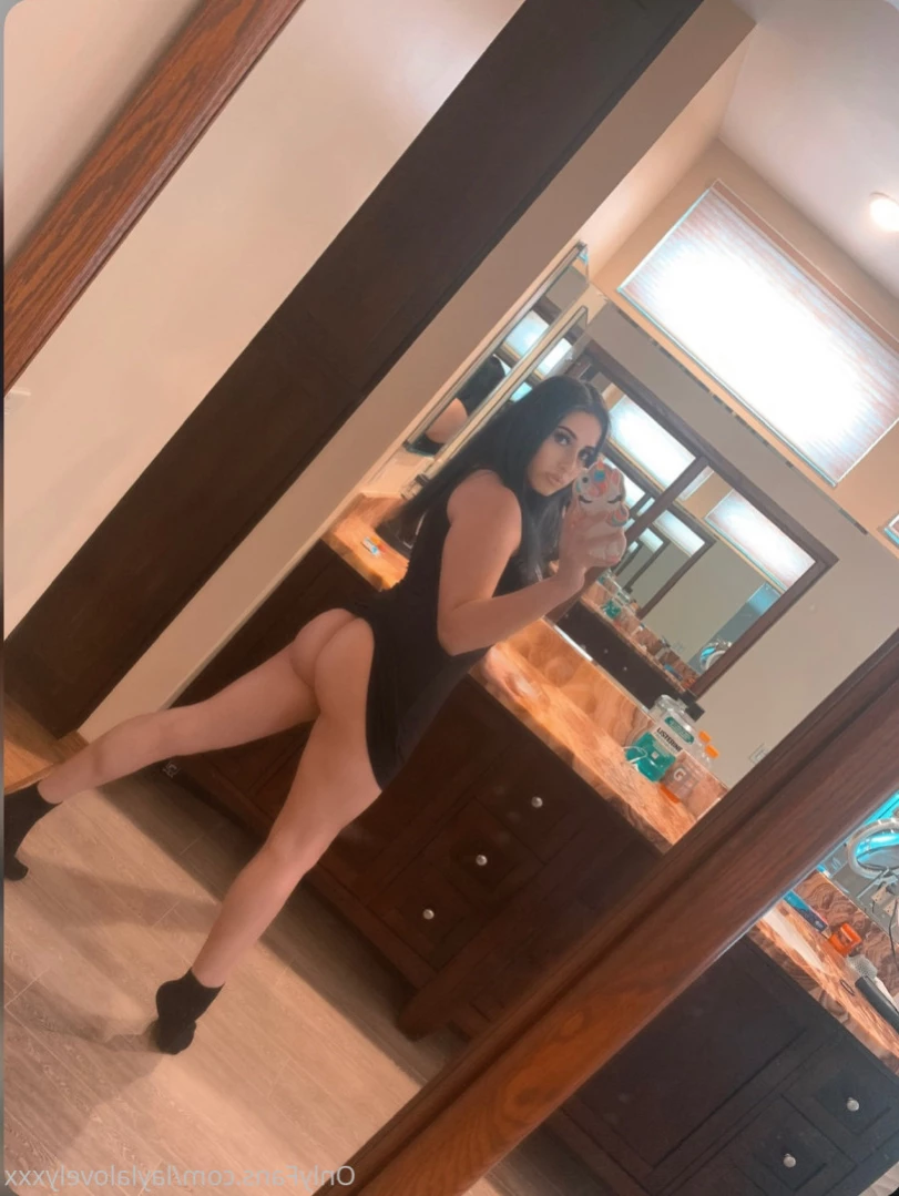 🅕🅐🅒🅘🅐🅛  🅠🅤🅔🅔🅝  🅛🅐🅨🅛🅐  🅛🅞🅥🅔🅛🅨 [ laylalovelyxxx ] Onlyfans leaked photo 14215048 on Hotleaks.tv