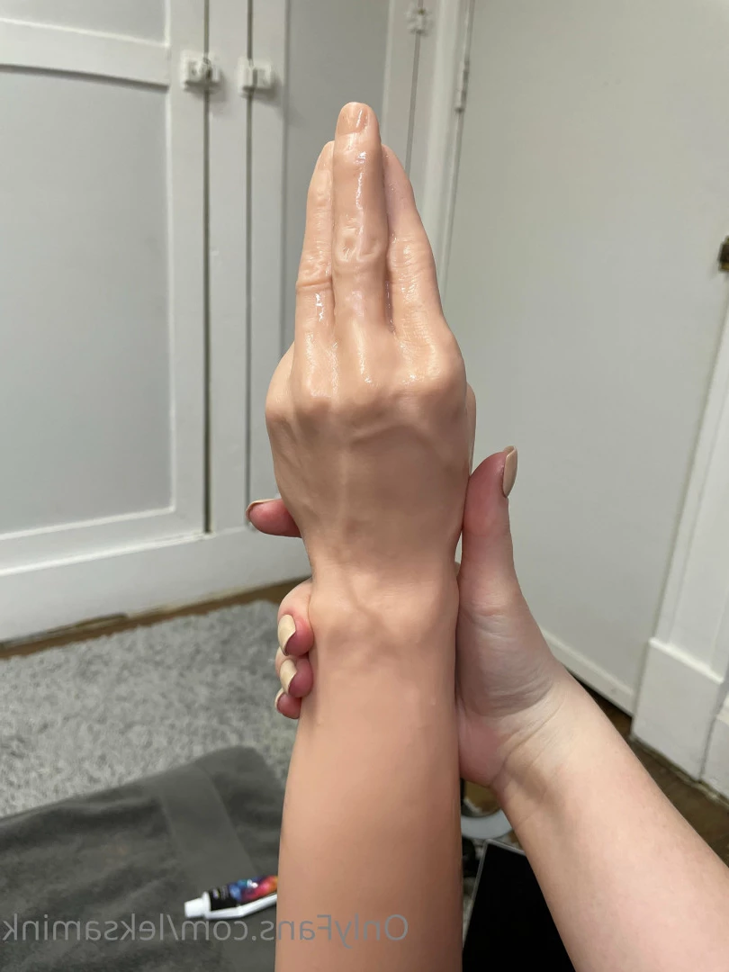 ♡𝐀𝐥𝐞𝐤𝐬𝐚𝐧𝐝𝐫𝐚 𝐌𝐢𝐧𝐤 ♡ [ leksamink ] Onlyfans leaked photo 6271024 on Hotleaks.tv