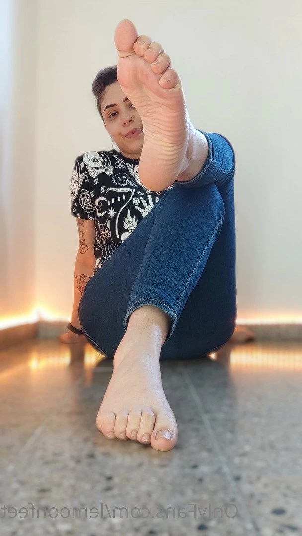 Le Moon [ lemoonfeet ] Onlyfans leaked photo 3172801 on Hotleaks.tv