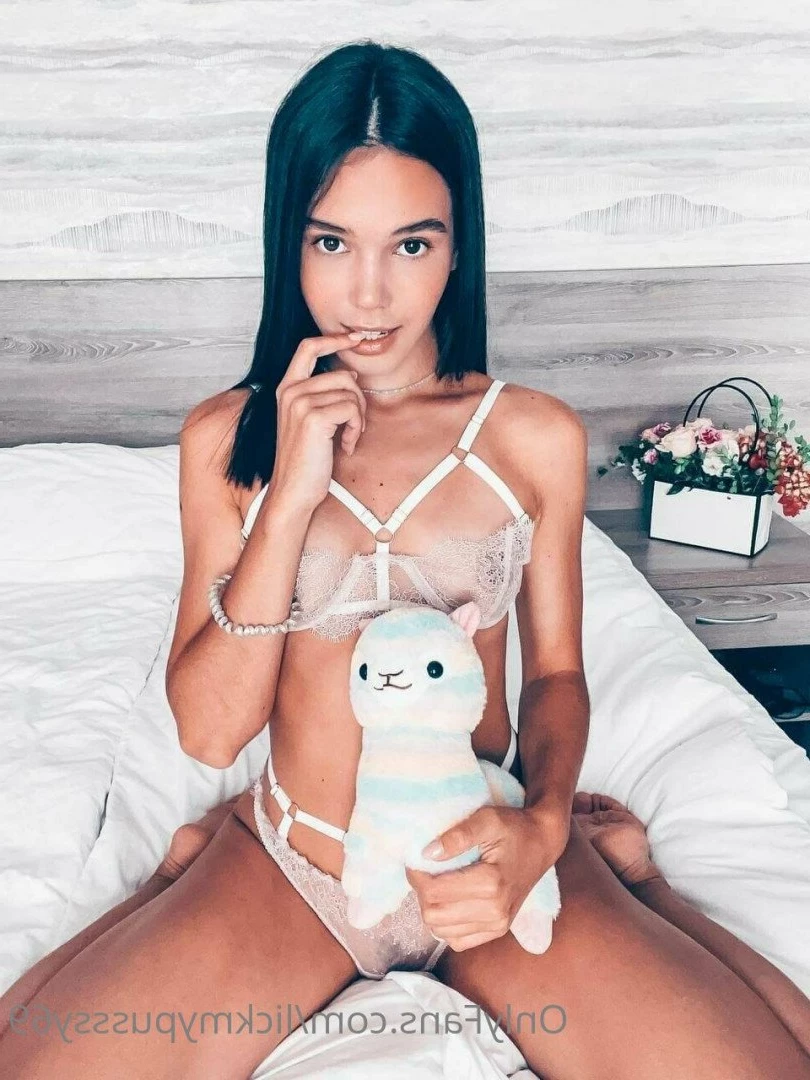 Armani - Check DMs 👀😈 [ lickmypusssy69 ] Onlyfans leaked photo 3073569 on Hotleaks.tv