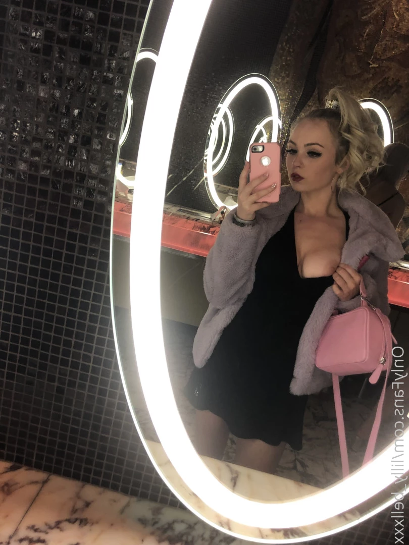 Lilly Bell [ lilly_bellxxx ] Onlyfans leaked photo 10289824 on Hotleaks.tv
