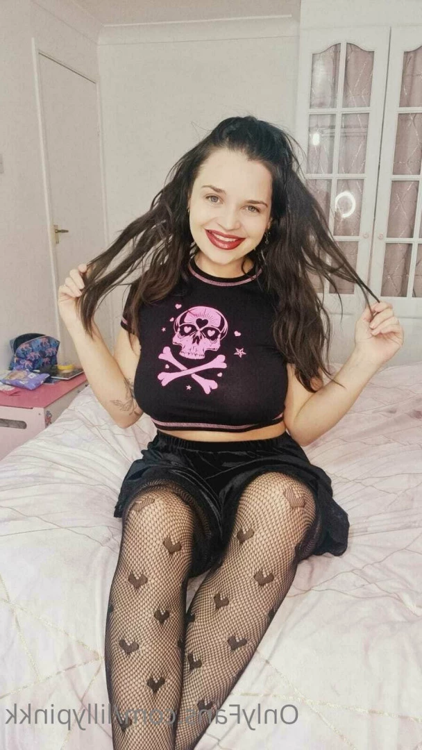 𝗟𝗶𝗹𝗹𝘆 𝗣 🧡💕 [ lillypinkk ] Onlyfans leaked photo 9802480 on Hotleaks.tv
