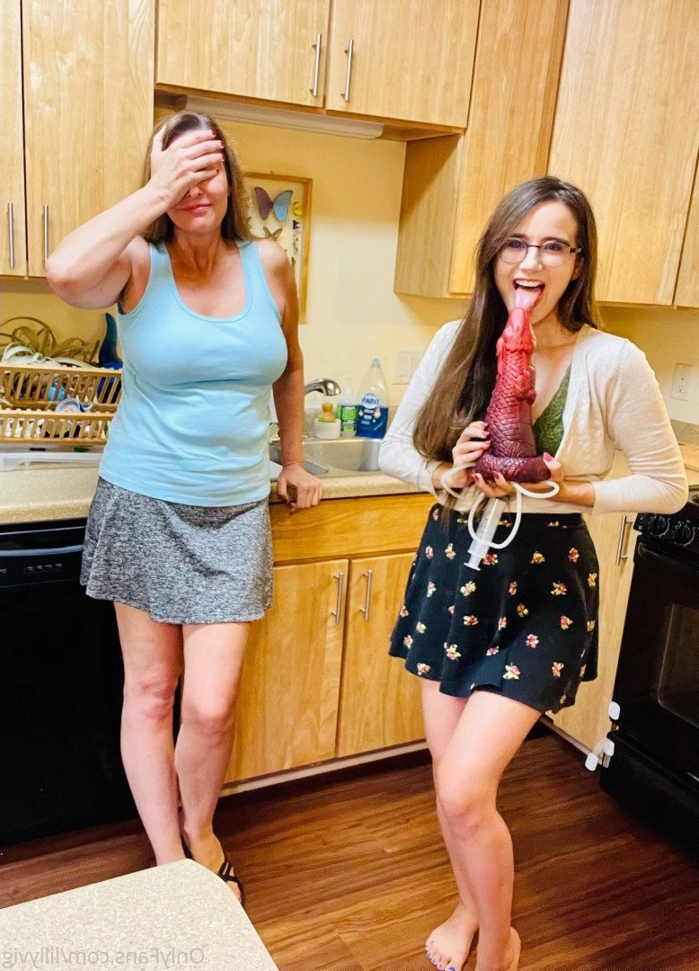 Lilly 💦 KINKY Midwest Mama💦 [ lillyvig ] Onlyfans leaked photo 3083554 on Hotleaks.tv