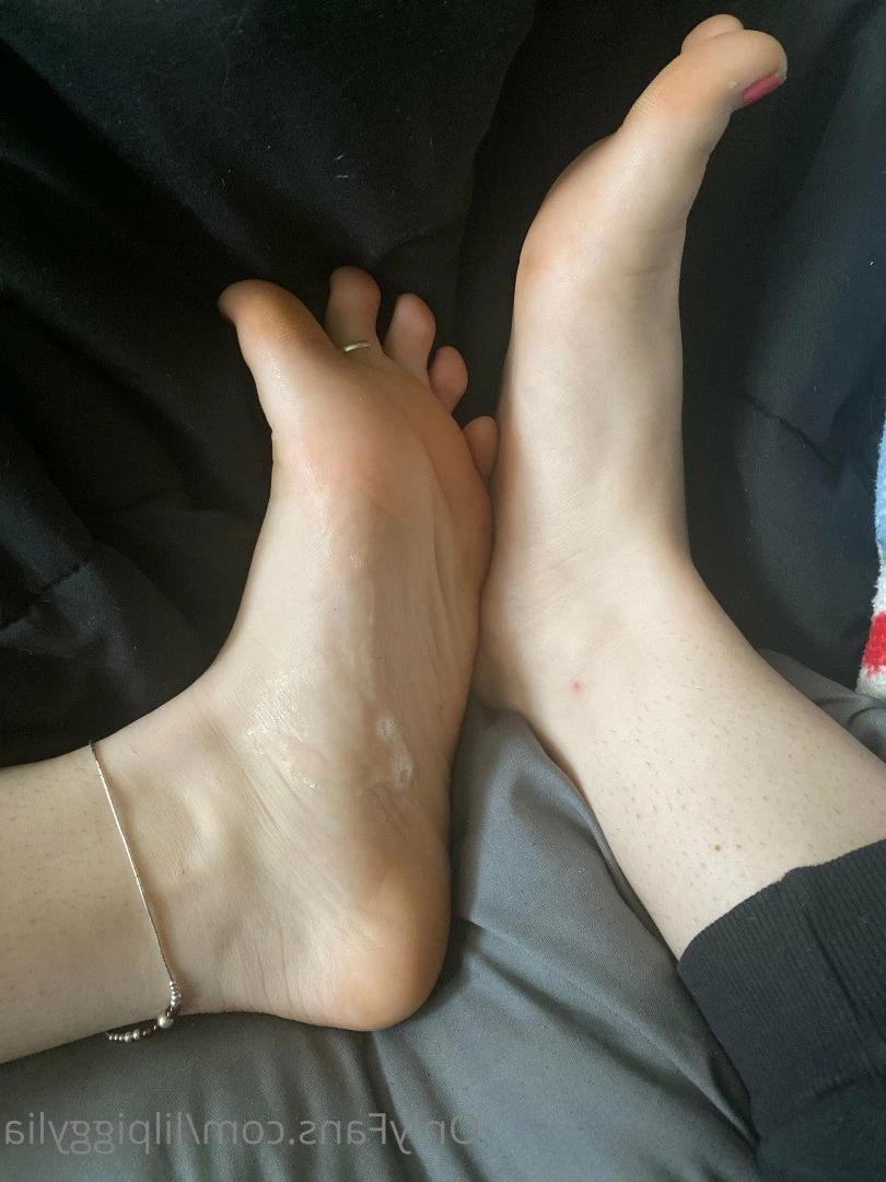 just a slave bitch [ lilpiggylia ] Onlyfans leaked photo 3137330 on Hotleaks.tv