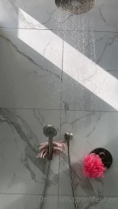15785825
