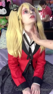 4908222
