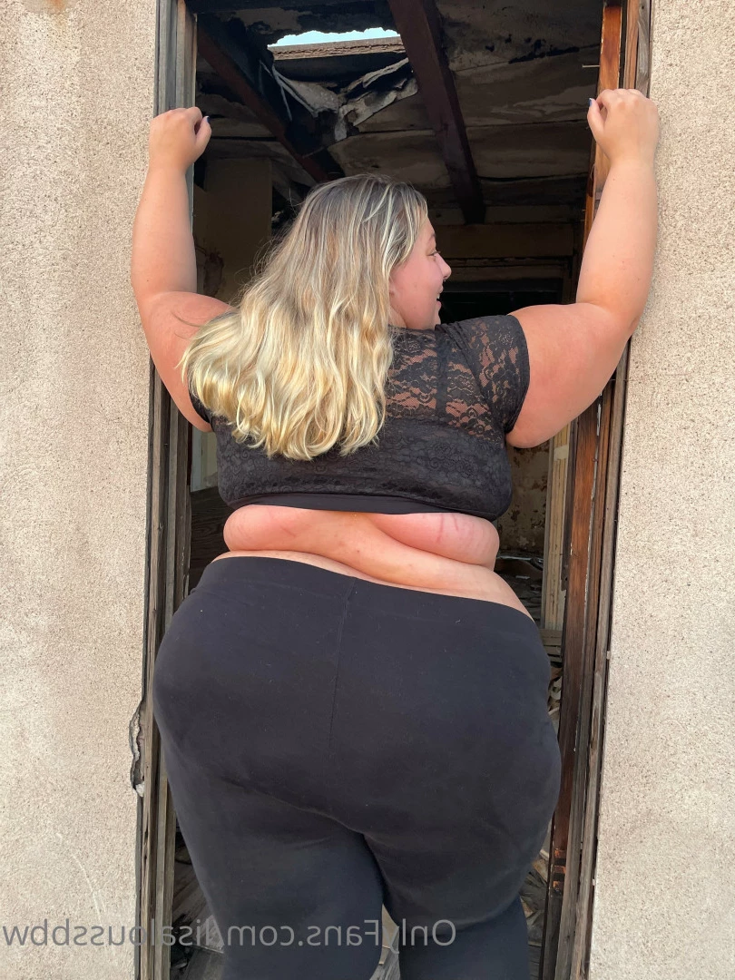 LisaLou [ lisaloussbbw ] Onlyfans leaked photo 6232467 on Hotleaks.tv