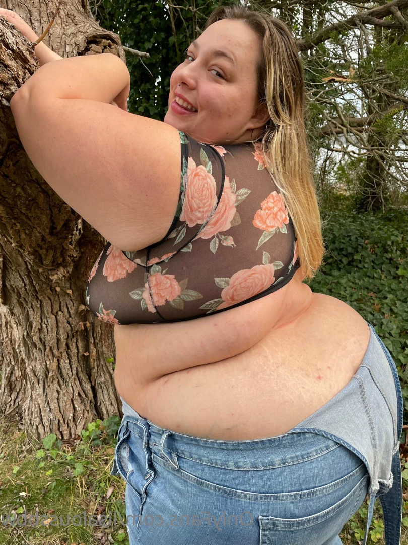 LisaLou [ lisaloussbbw ] Onlyfans leaked photo 6232848 on Hotleaks.tv