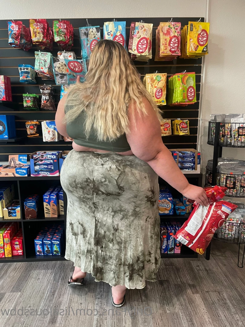 LisaLou [ lisaloussbbw ] Onlyfans leaked photo 6233790 on Hotleaks.tv