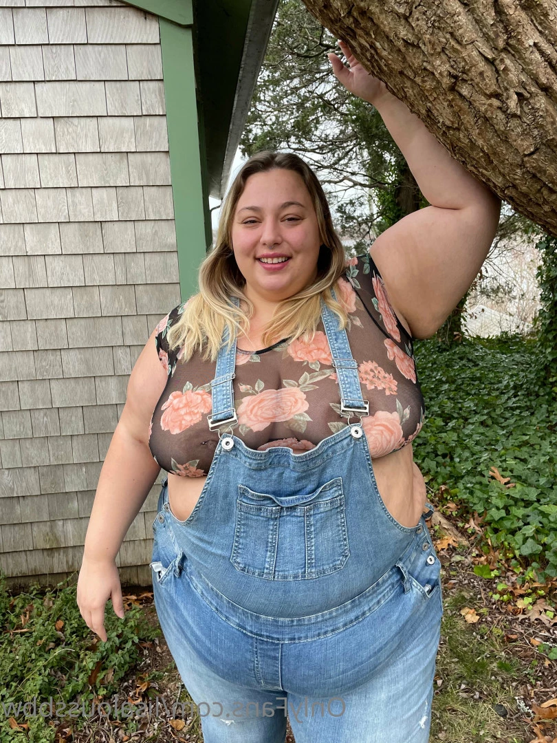 LisaLou [ lisaloussbbw ] Onlyfans leaked photo 6234923 on Hotleaks.tv
