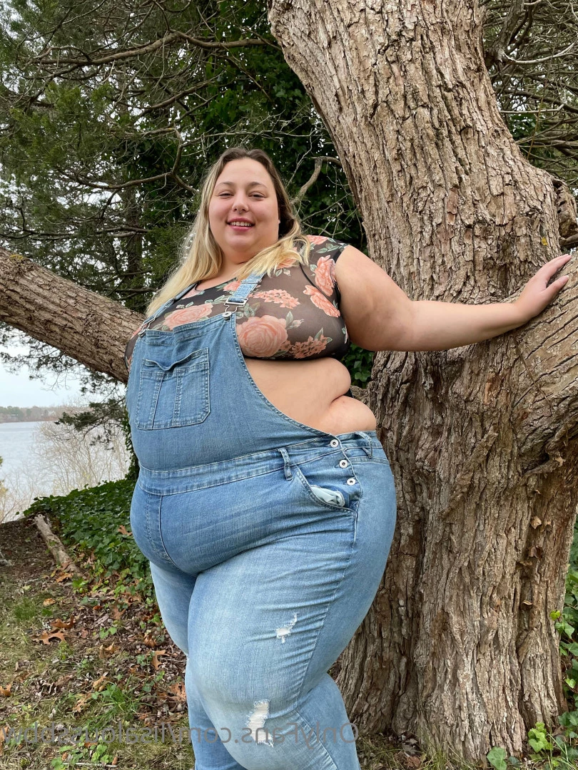 LisaLou [ lisaloussbbw ] Onlyfans leaked photo 6235034 on Hotleaks.tv