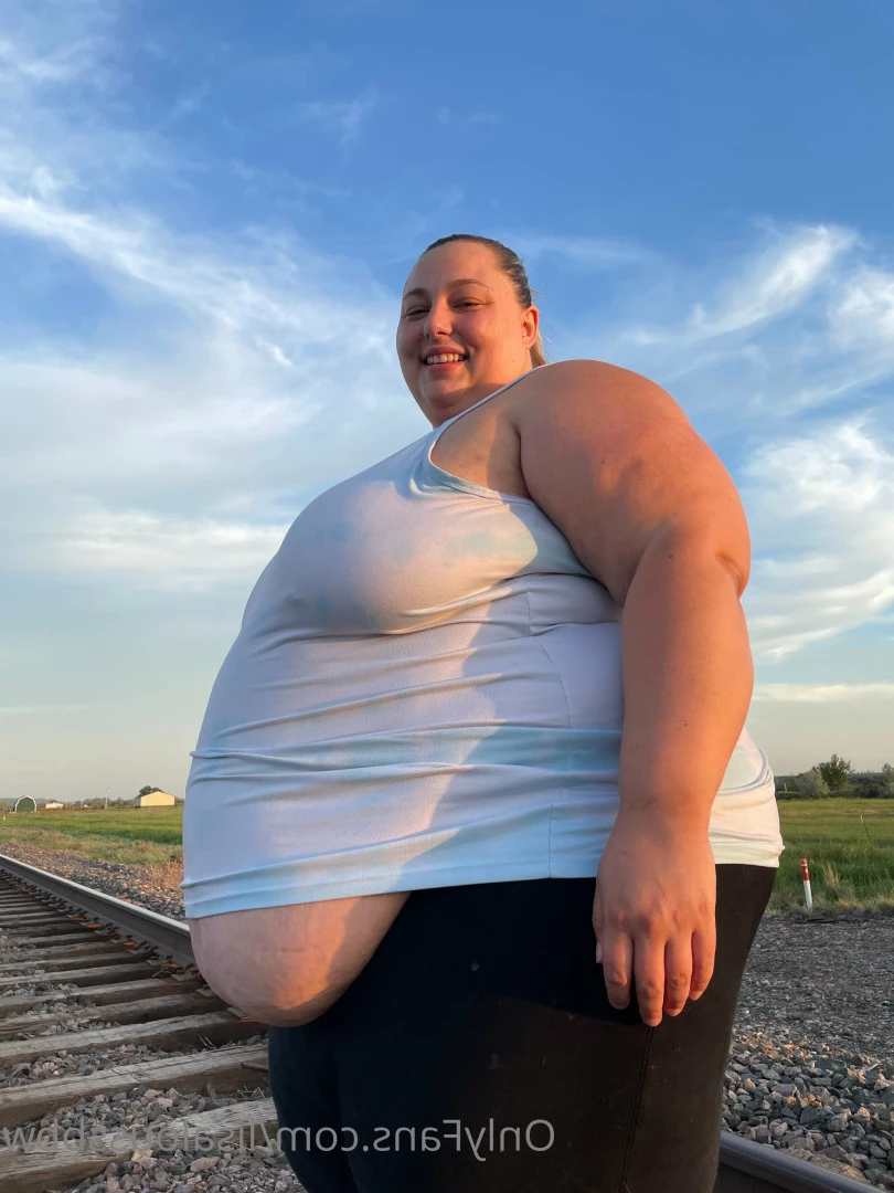 LisaLou [ lisaloussbbw ] Onlyfans leaked photo 6235182 on Hotleaks.tv