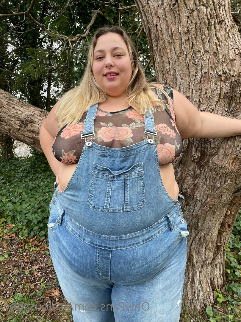 LisaLou [ lisaloussbbw ] Onlyfans leaked photo 6236260 on Hotleaks.tv