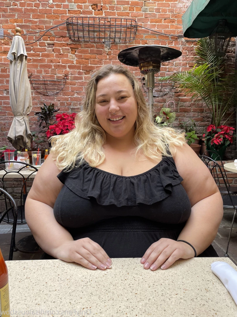 LisaLou [ lisaloussbbw ] Onlyfans leaked photo 6236907 on Hotleaks.tv