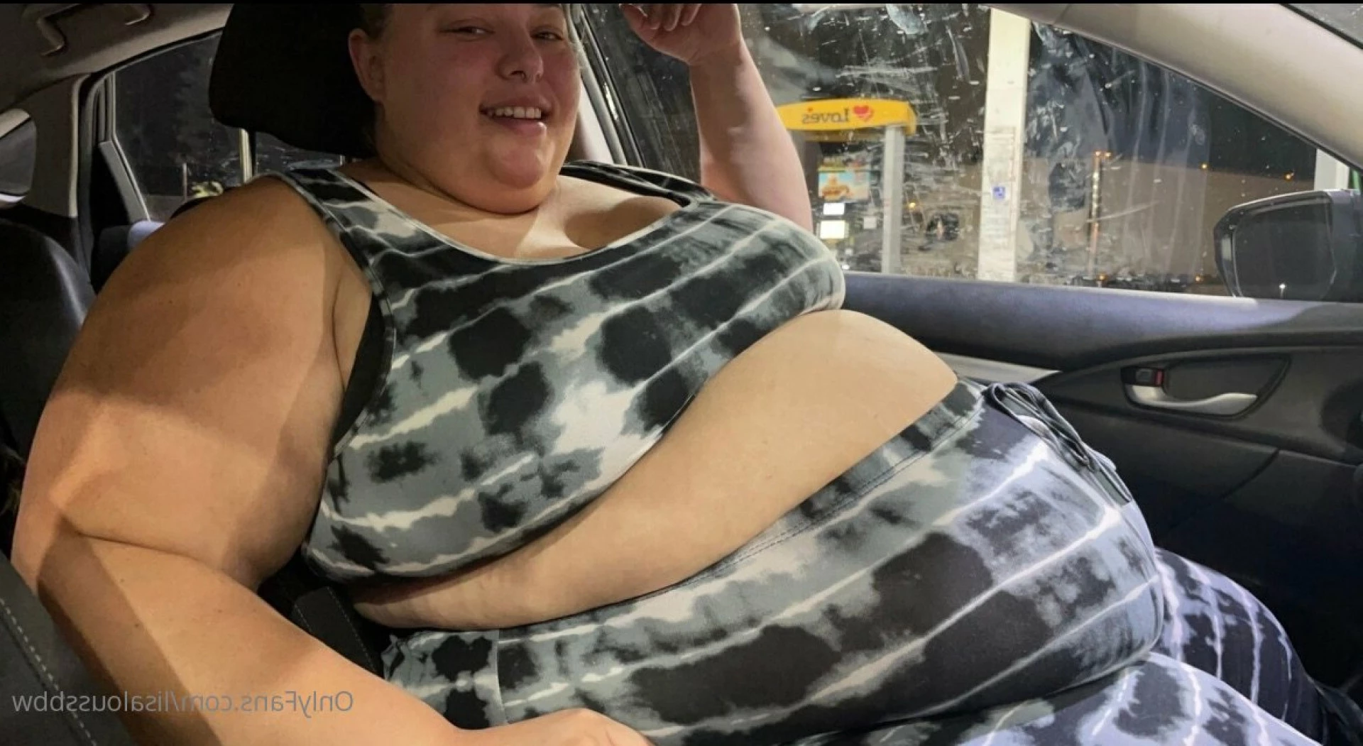 LisaLou [ lisaloussbbw ] Onlyfans leaked photo 6237035 on Hotleaks.tv