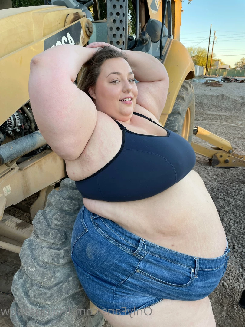 LisaLou [ lisaloussbbw ] Onlyfans leaked photo 6238861 on Hotleaks.tv