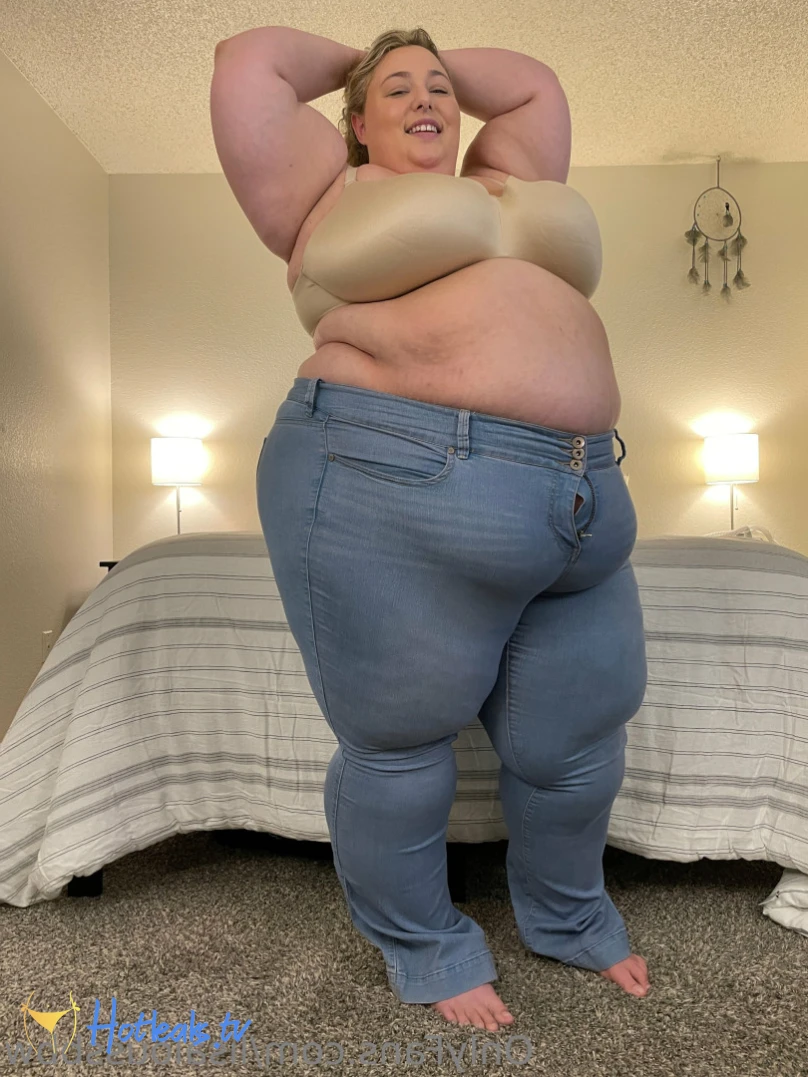 LisaLou [ lisaloussbbw ] Onlyfans leaked photo 14874393 on Hotleaks.tv