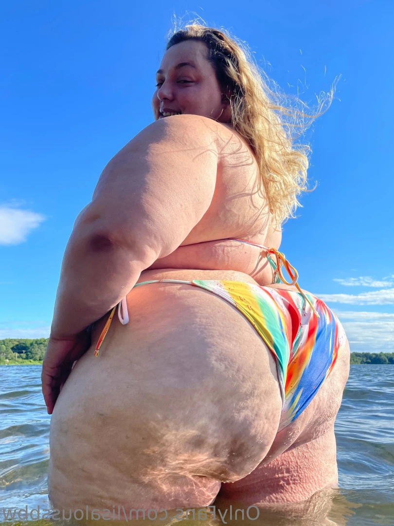 LisaLou [ lisaloussbbw ] Onlyfans leaked photo 16677071 on Hotleaks.tv