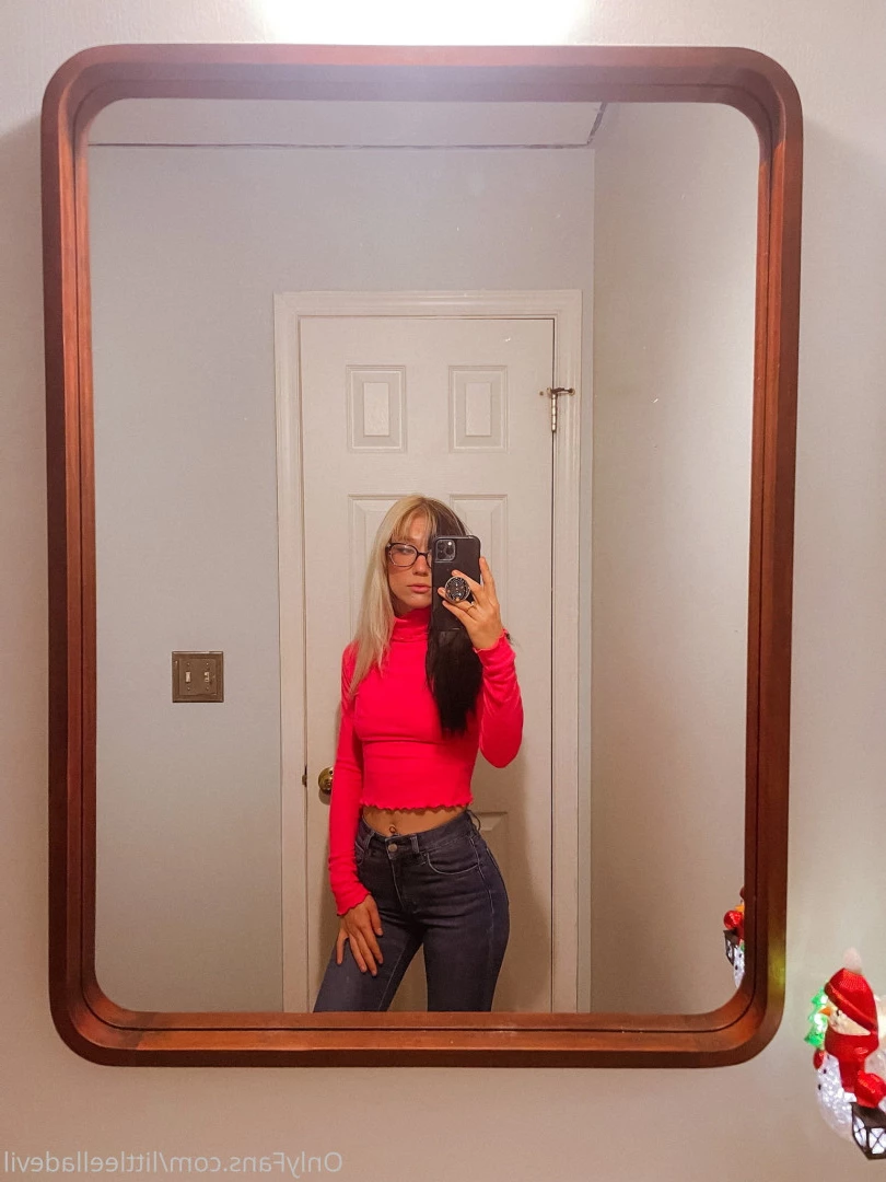 littleelladevil Onlyfans leaked photo 6261492 on Hotleaks.tv