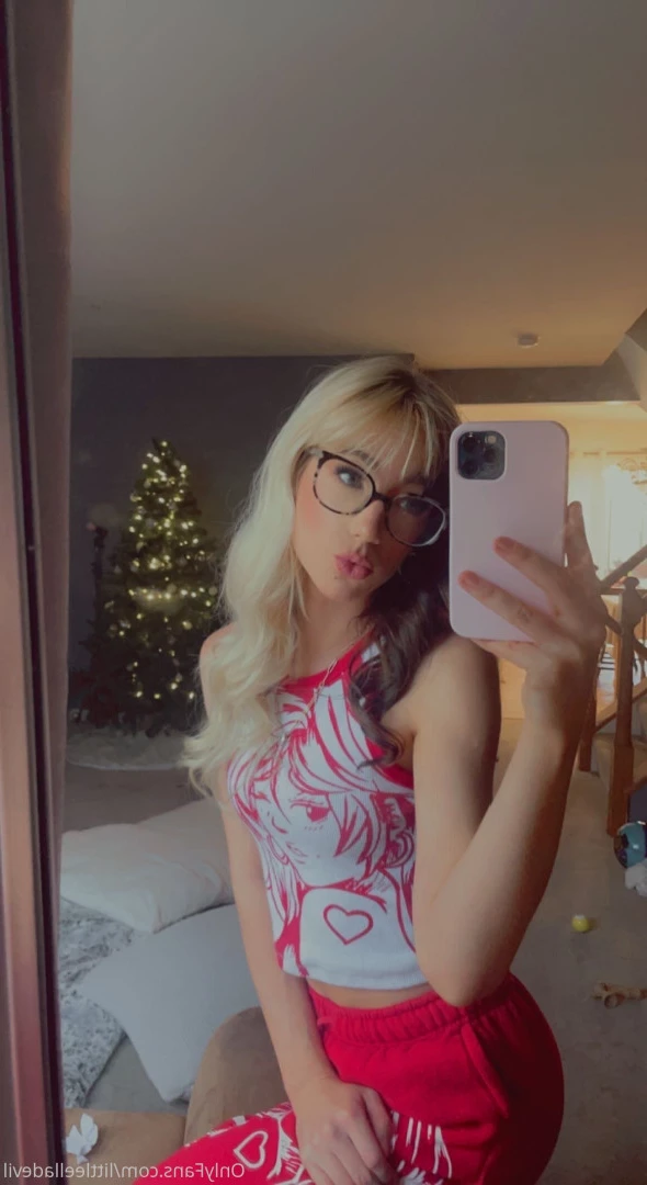 littleelladevil Onlyfans leaked photo 6262147 on Hotleaks.tv