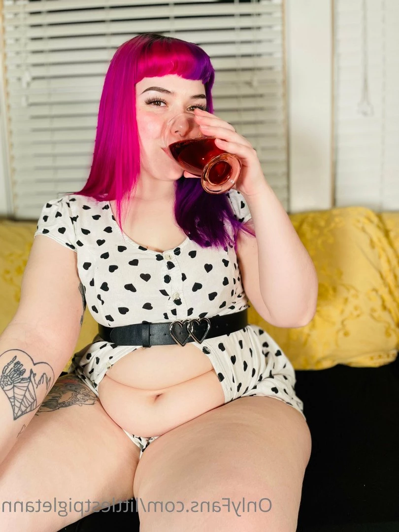 littlestpigletann 💜 [ littlestpigletann ] Onlyfans leaked photo 3151426 on Hotleaks.tv
