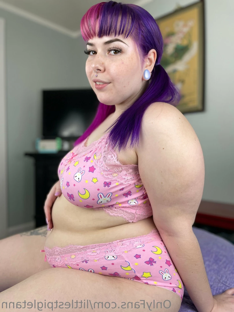 littlestpigletann 💜 [ littlestpigletann ] Onlyfans leaked photo 9525057 on Hotleaks.tv