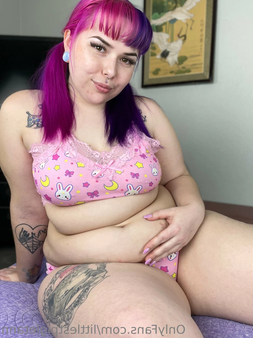 littlestpigletann 💜 [ littlestpigletann ] Onlyfans leaked photo 9526315 on Hotleaks.tv