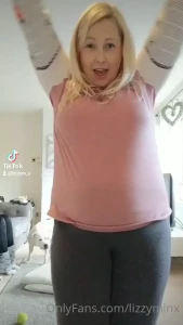Lizzy Loves 🚀 🅲🆁🆈🅿🆃🅾 🅲🅾🅸🅽🆂 [ lizzyminx ] Onlyfans leaked video 4908770 on Hotleaks.tv