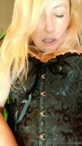 Lizzy Loves 🚀 🅲🆁🆈🅿🆃🅾 🅲🅾🅸🅽🆂 [ lizzyminx ] Onlyfans leaked video 10614790 on Hotleaks.tv