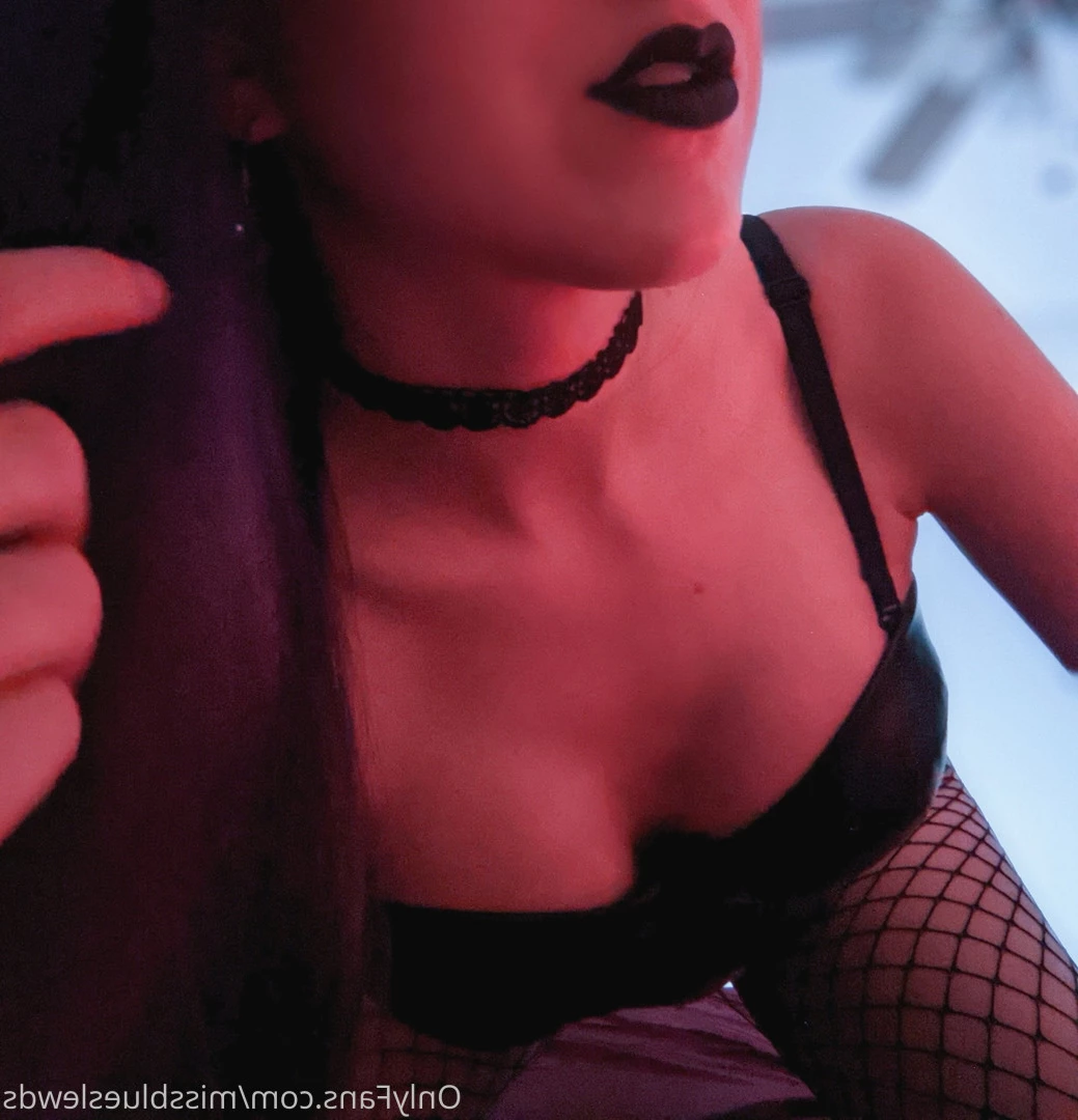 Miss Blue [ lookingformybluesky ] Onlyfans leaked photo 10355002 on Hotleaks.tv